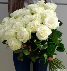 Букет из 25 белых роз, 25 шт, 50 см