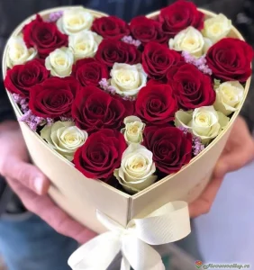 Сердце из 25 разноцветных роз, 25 шт