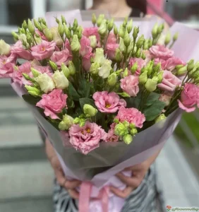 Букет из розовой Эустомы