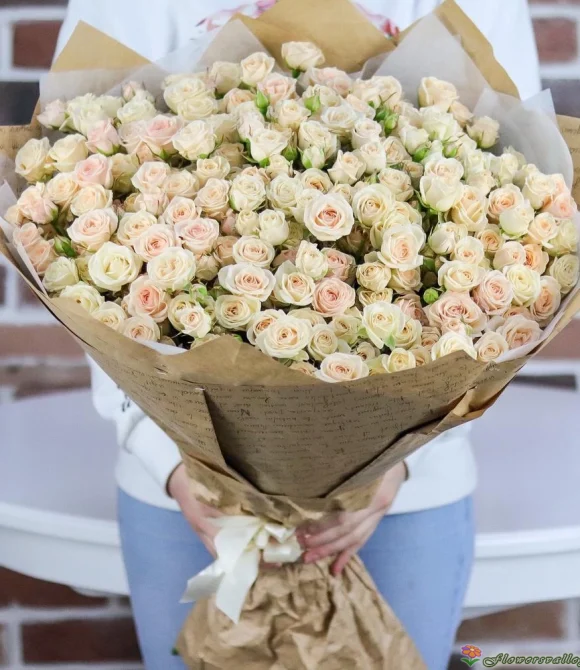 Букет из 15 персиковых кустовых роз "Яна" (JANA) Фото7