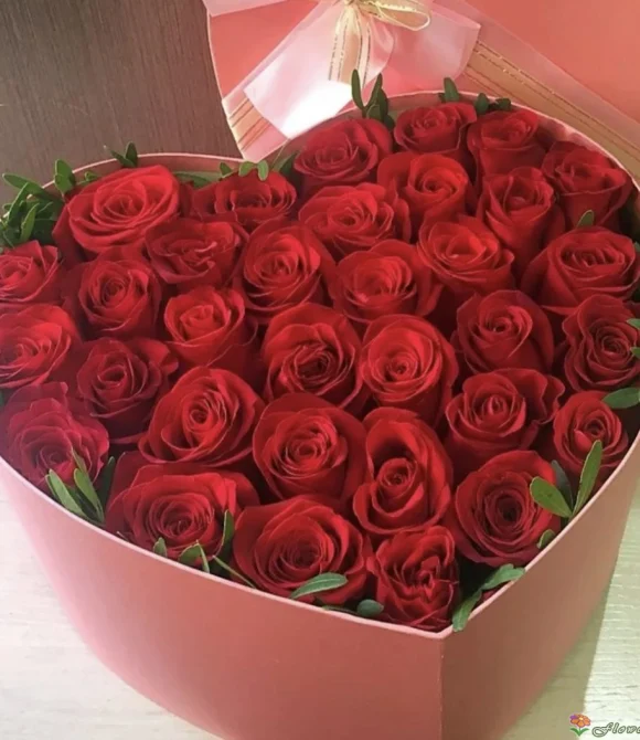 розы с эвкалиптом