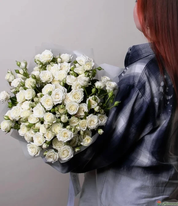 Букет из 15 кустовых роз