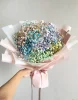 букет из разноцветной гипсофилы