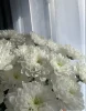 Букет из белых хризантем