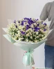 Букет из ромашек и 15 ирисов