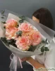 Французские розовые розы с эвкалиптом