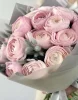Букет с ранункулюсами и лагурусом