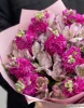 Букет маттиол и альстромерий