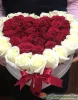 51 красная роза с сердечком в коробке
