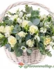 Корзина с 11 розами, альстромерией и эустомой